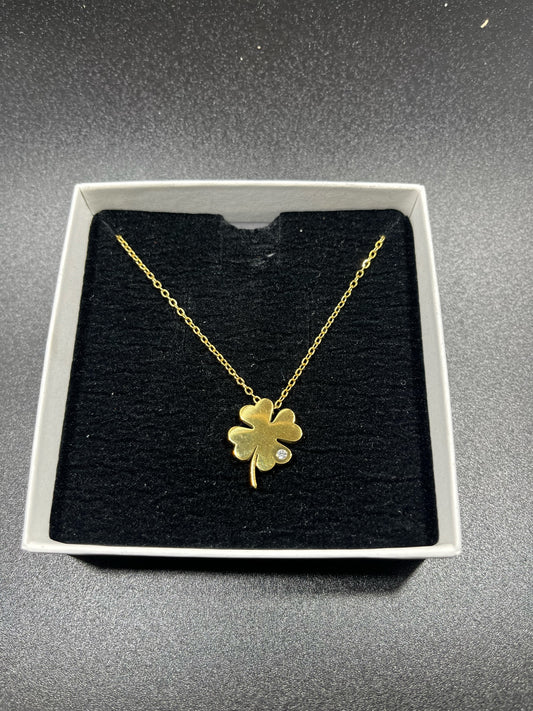 Clover Necklace image 1